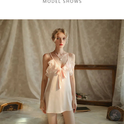Camisón de satén de nueva moda Camisón sedoso de mujer Vestido de combinación Detalle romántico con volantes Ropa de dormir Lencería con tirantes finos Venta caliente