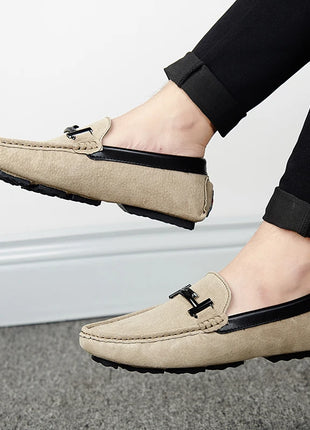 Estate nuovi mocassini in pelle scamosciata comodi appartamenti scarpe Casual da uomo traspirante Slip-On scarpe da guida in morbida pelle mocassini 2022