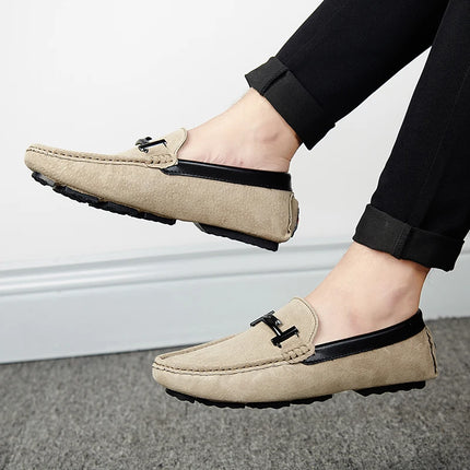 Estate nuovi mocassini in pelle scamosciata comodi appartamenti scarpe Casual da uomo traspirante Slip-On scarpe da guida in morbida pelle mocassini 2022