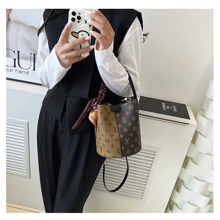 Advanced fashion bag for women 2025 new casual women's bag, large capacity bucket bag, shoulder bag, diagonal cross bag PlatiNum