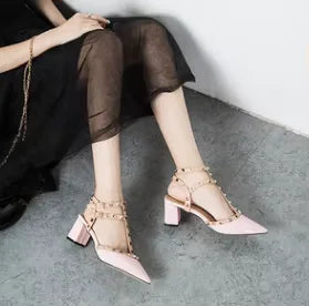 Scarpe singole con borchie in pelle verniciata da donna 2 fibbie décolleté lucide con cinturino a T 5.5cm punta a punta fatta a mano sandali taglie forti larghi 48