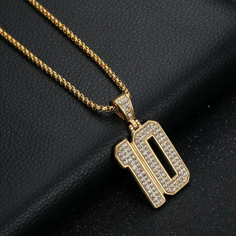Hip Hop Iced Out Bling Football 10 ciondolo Statement collana sportiva in acciaio inossidabile Color oro maschile per gioielli da donna e uomo