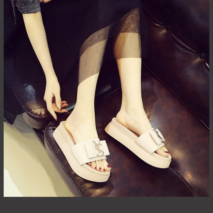 2025 Summer New Women's Fashion Letter Designer Sandals Casual Thick Bottom Round Toe Leather Beach Shoes Женские Сандалии PlatiNum