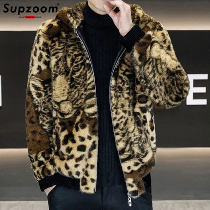 Supzoom 2026 New Arrival Top Fashion Tiger Pattern Winter Warm Flowing Gold Mink Splicing Faux Fur Men's Hooded Jacket