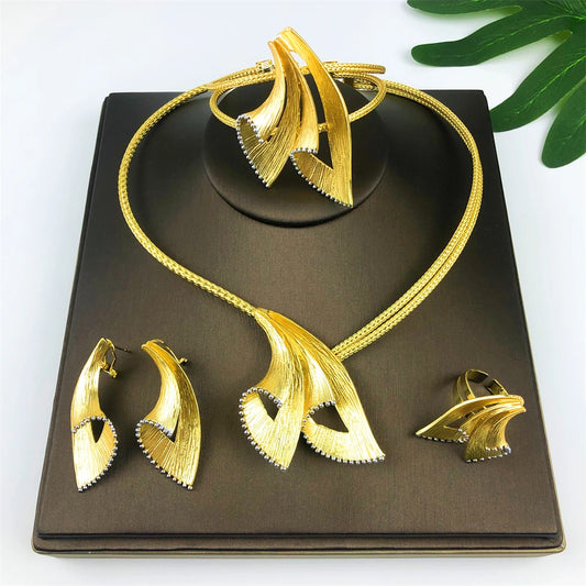 Italia Set di gioielli placcati in oro 18 carati per le donne Design bicolore Bracciale aperto Orecchini Collana Anello 4 pezzi Set di gioielli Festa di nozze