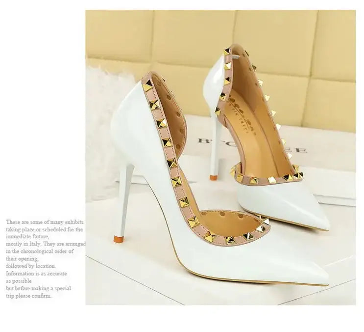 2025 Nuovo Sexy Nero Sottile Tacchi Alti 10.5 Centimetri Scarpe da Donna Testa A Punta Rivetto Pompe da Donna in Pelle Verniciata Stiletto Scarpe da Discoteca platinumshop