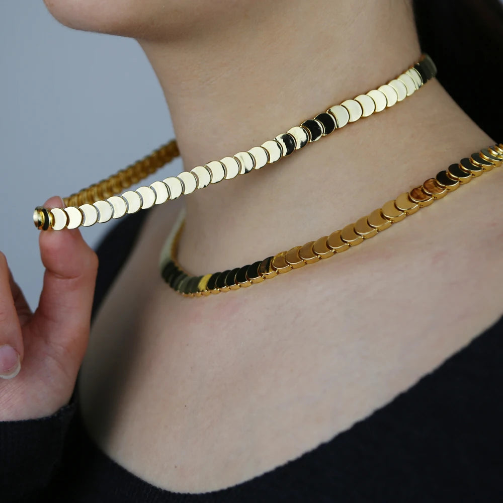 2025 Nuova collana a catena serpente unisex color oro a spina di pesce con perline catena a maglie pavimentata 5A CZ girocollo a forma di luna per gioielli da donna