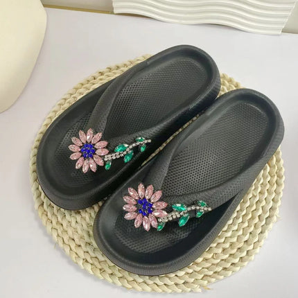 Infradito da donna multicolori estivi Sandali con fiocco in orsacchiotto metallico alla moda Sandali da spiaggia per le vacanze a casa Calzature versatili