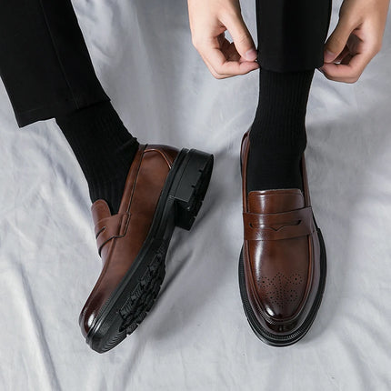 Scarpe Casual con suola spessa di lusso primaverile mocassini Penny neri da uomo scarpe eleganti da ufficio marrone per Mentênis masculino