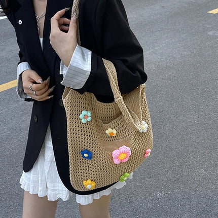 New Women's Versatile Braided Shoulder Bag, Simple and Casual for Holidays and the Beach, with Internal Compartments
