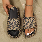 Pantofole estive con stampa leopardata per donna Scivoli da doccia per interni con suola spessa alla moda Sandali da spiaggia sexy Calzature versatili da donna