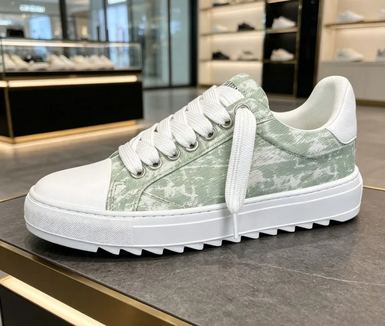 Luxury Fashion Casual Sports Sneakers Comfort Breathable Unisex Trendy Shoes
