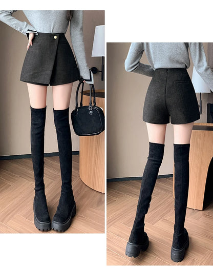 Autumn New Solid Woolen Shorts Skirt For Women 2025 New Fall Winter Small Fragrant Style Buttons Deco High Waisted Tweed Shorts