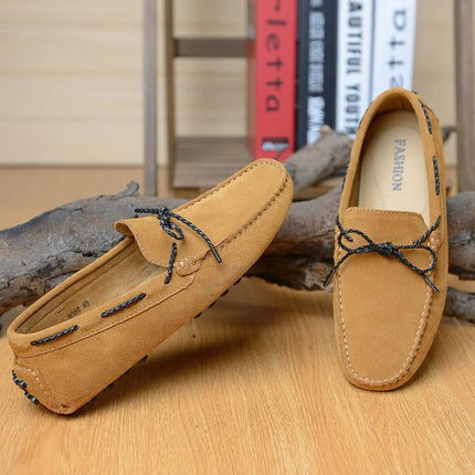 Mocassini da Uomo in Stile Italiano, Scarpe in Pelle Scamosciata, Calzature Comode e Leggere per Guida e Club