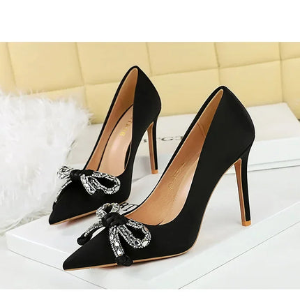 BIGTREE Street Style Lusso Fiocco con strass con punta a punta Tacco sottile Bicchiere da vino in seta Tacchi alti Décolleté da donna