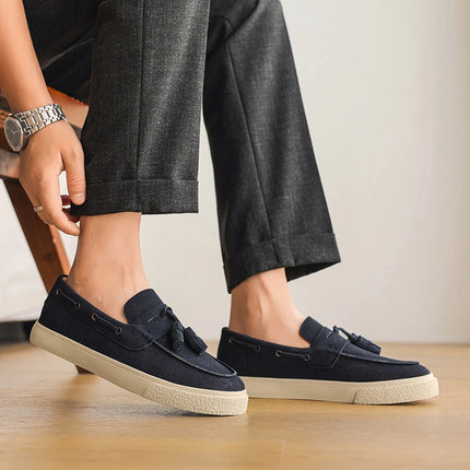 Mocassini fatti a mano in pelle scamosciata per il tempo libero Passeggiata Scarpe casual maschili Nuovo design Casual Slip on Flats Scarpe da guida versatili Mocassini