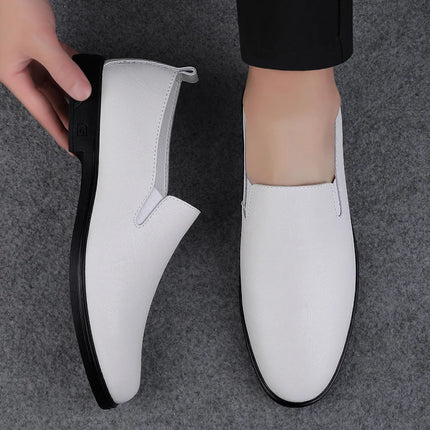 Mocassini comodi in pelle bovina da uomo neri classici alla moda di marca scarpe Casual in pelle con suola morbida traspirante cava estiva da uomo