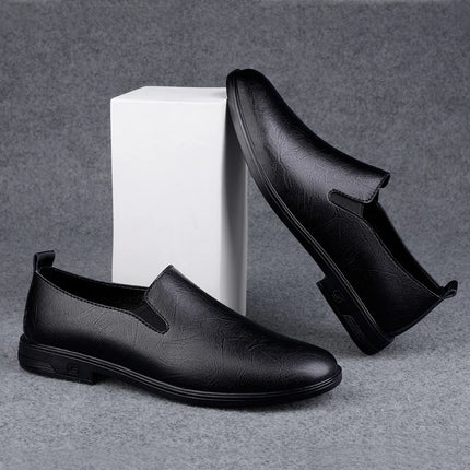 Mocassini comodi in pelle bovina da uomo neri classici alla moda di marca scarpe Casual in pelle con suola morbida traspirante cava estiva da uomo