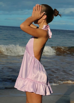 Robe femme en satin de soie avec décolleté dos nu et laçage, dos ouvert, avec ourlet à