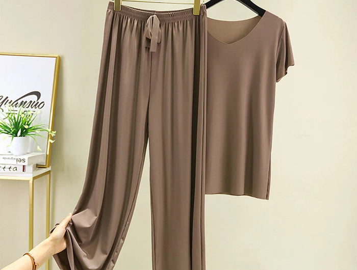 Completo due pezzi da donna: top e pantaloni. Set estivo due pezzi, abiti da donna per vacanze, nuova collezione 2026, pantaloni a gamba larga, eleganti e casual. platinumshop