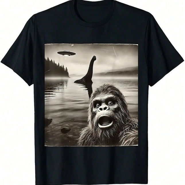 Big-Foot Selfie With Loch Ness Monste And UFO Aliens Graphic T-Shirt, Men's Graphic T Shirts PlatiNum