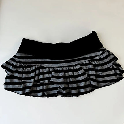 2026 Sommer Neue Damenmode Y2K Grunge Schwarz Grau Gestreifter Rüschen-Minirock Hohe Taille Elastischer Bund Schmaler A-Linien-Rock