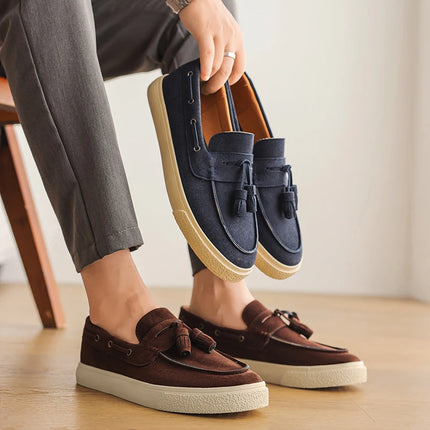 Mocassini fatti a mano in pelle scamosciata per il tempo libero Passeggiata Scarpe casual maschili Nuovo design Casual Slip on Flats Scarpe da guida versatili Mocassini