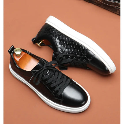 New 2024 Men Casual Leather Sneakers Lace Up Comfortable Outdoor Male Sports Casual Board Shoes Black Brown