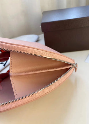 Borsa a tracolla da donna in vera pelle a forma di cuore, anti-graffio, con tracolla regolabile, piccola e graziosa, ideale per appuntamenti e shopping quotidiano - Nuova collezione 2026