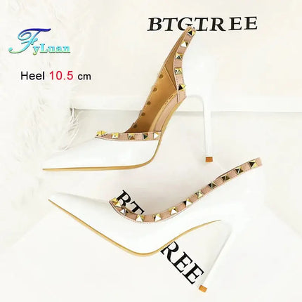 2025 Nuovo Sexy Nero Sottile Tacchi Alti 10.5 Centimetri Scarpe da Donna Testa A Punta Rivetto Pompe da Donna in Pelle Verniciata Stiletto Scarpe da Discoteca platinumshop