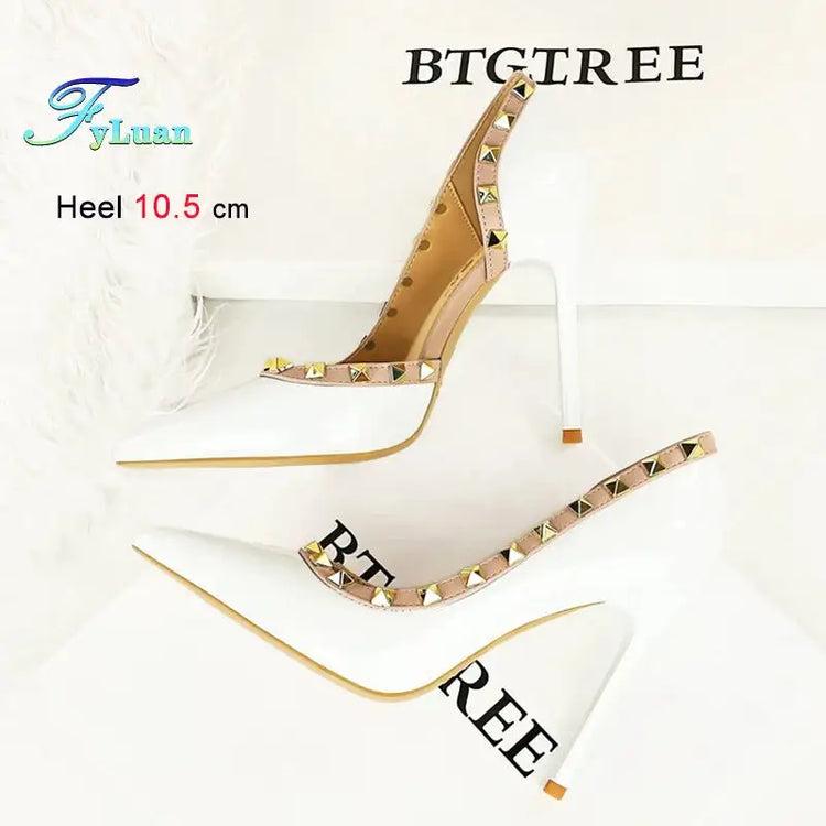 2025 Nuovo Sexy Nero Sottile Tacchi Alti 10.5 Centimetri Scarpe da Donna Testa A Punta Rivetto Pompe da Donna in Pelle Verniciata Stiletto Scarpe da Discoteca platinumshop
