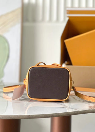 Borsa da giorno universale in ecopelle con cuciture discrete, borsa a mano da donna, borsa a tracolla, accessorio versatile per lo shopping al centro commerciale, passeggiate nel centro città e il tempo libero.