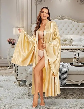 Elegante abito lungo da pavimento in seta da sposa, abito da sposa, kimono, abito da sposa, festa, abito da sposa, abito kimono nero