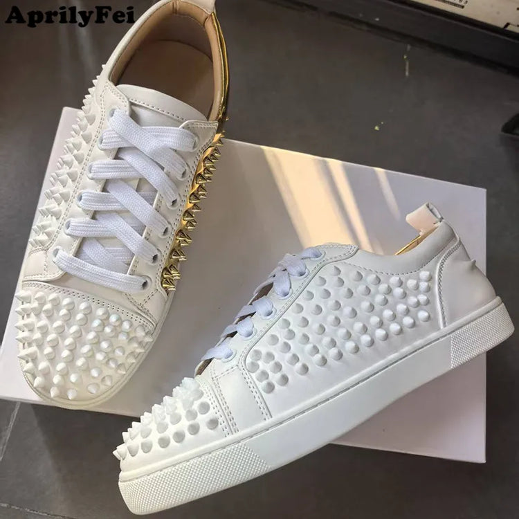Italian Fashion Spikes Flats For Men Low Top Casual Shoes Mens White Sneakers Super Stars Style Studded Rubber Bottom Shoes