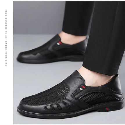 Scarpe basse formali estive maschili Scarpe casual traspiranti da uomo Scava fuori mocassini da uomo Mocassini fantastici Scarpe da esterno slip on fatte a mano