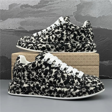 2026 New Rhinestone Spikes Flat Leather Shoes Fashion Men Embroidery Loafer Dress Smoking Slipper Casual Diamond Shoe 38-43