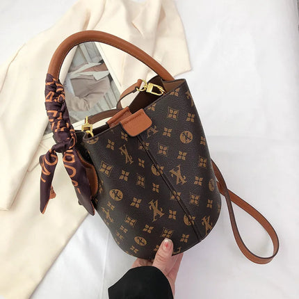 Advanced fashion bag for women 2025 new casual women's bag, large capacity bucket bag, shoulder bag, diagonal cross bag PlatiNum