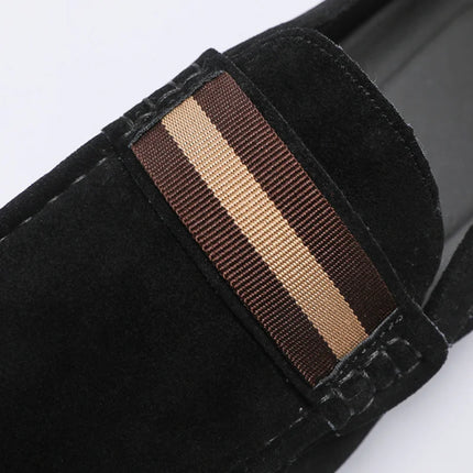 Muli da uomo scarpe Casual in pelle scamosciata leggera nuovi uomini pigro per il tempo libero mezze pantofole traspiranti Slip on scarpe da passeggio mocassino