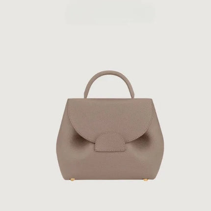 Mini borsa a mano in pelle martellata con chiusura a piega arrotondata, manico corto e tracolla rimovibile per l'uso quotidiano