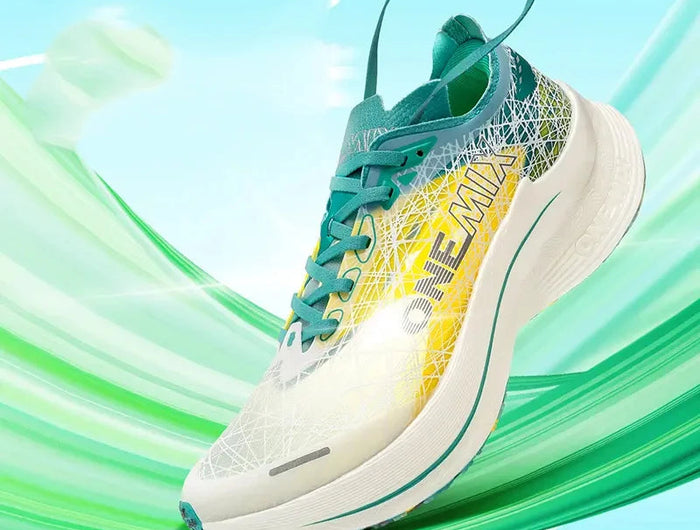 ONEMIX Marathon Scarpe da corsa con piastra in carbonio Assorbimento degli urti Scarpe sportive ultraleggere Tecnologia di rimbalzo Sneakers da uomo all'aperto PlatiNum