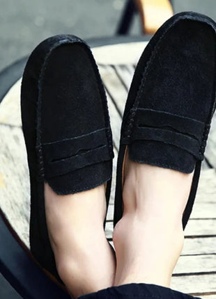 Scarpe casual da uomo fatte a mano Mocassini morbidi Scarpe da guida leggere Moda Slip on Flats Mocassini di alta qualità Scarpe da uomo antiscivolo