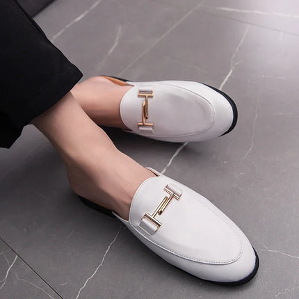 Mezze pantofole da uomo di moda 2022 Scarpe da uomo in pelle di alta qualità Muli classici Mezze scarpe antiscivolo Uomo Estate Mocassini bianchi