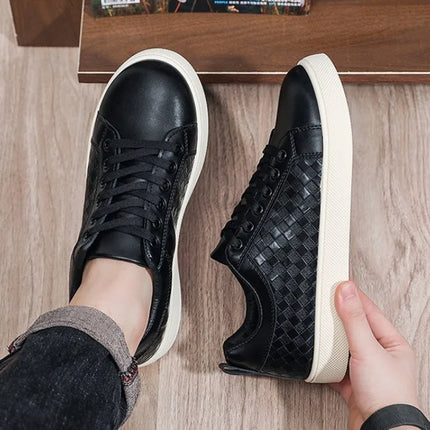 Men Woven Faux Leather Lace‑Up Skate Sneakers Low Top Flat Casual Shoes Retro Stitching Splicing Daily Outdoor Commuter Footwear
