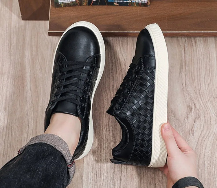 Men Woven Faux Leather Lace‑Up Skate Sneakers Low Top Flat Casual Shoes Retro Stitching Splicing Daily Outdoor Commuter Footwear