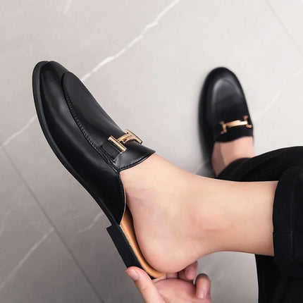 Mezze pantofole da uomo di moda 2022 Scarpe da uomo in pelle di alta qualità Muli classici Mezze scarpe antiscivolo Uomo Estate Mocassini bianchi