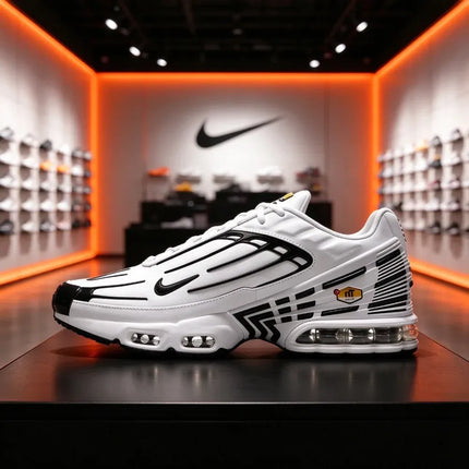 Nike Air Max Plus TN White Black Men Running Shoes Lightweight Comfortable Air Cushion Sports Sneakers