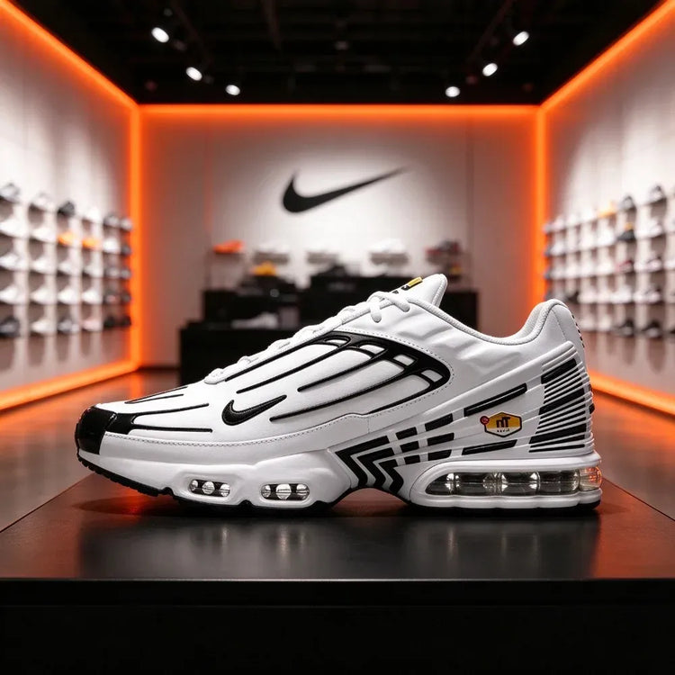 Nike Air Max Plus TN White Black Men Running Shoes Lightweight Comfortable Air Cushion Sports Sneakers