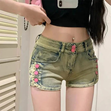 Shorts in denim rosa con bottoni stile American High Street da donna, Y2K, sexy, skinny, slim, vintage, a vita bassa, lavati e distressed.