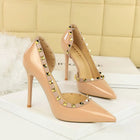 Donne 10.5 centimetri Tacchi Alti Della Signora Sexy Discoteca Punta a punta Pompe Femminile Rivetto Lato Vuoto In Pelle Verniciata Eden Tacchi Scarpe platinumshop