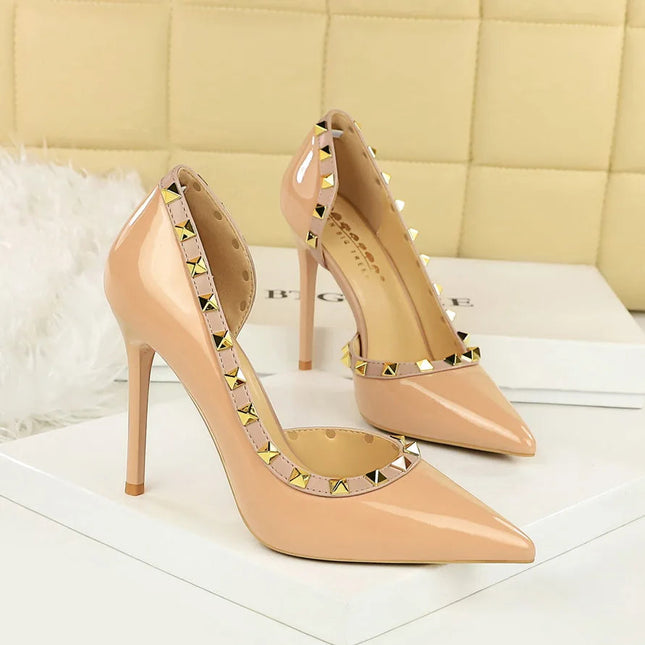 Donne 10.5 centimetri Tacchi Alti Della Signora Sexy Discoteca Punta a punta Pompe Femminile Rivetto Lato Vuoto In Pelle Verniciata Eden Tacchi Scarpe platinumshop